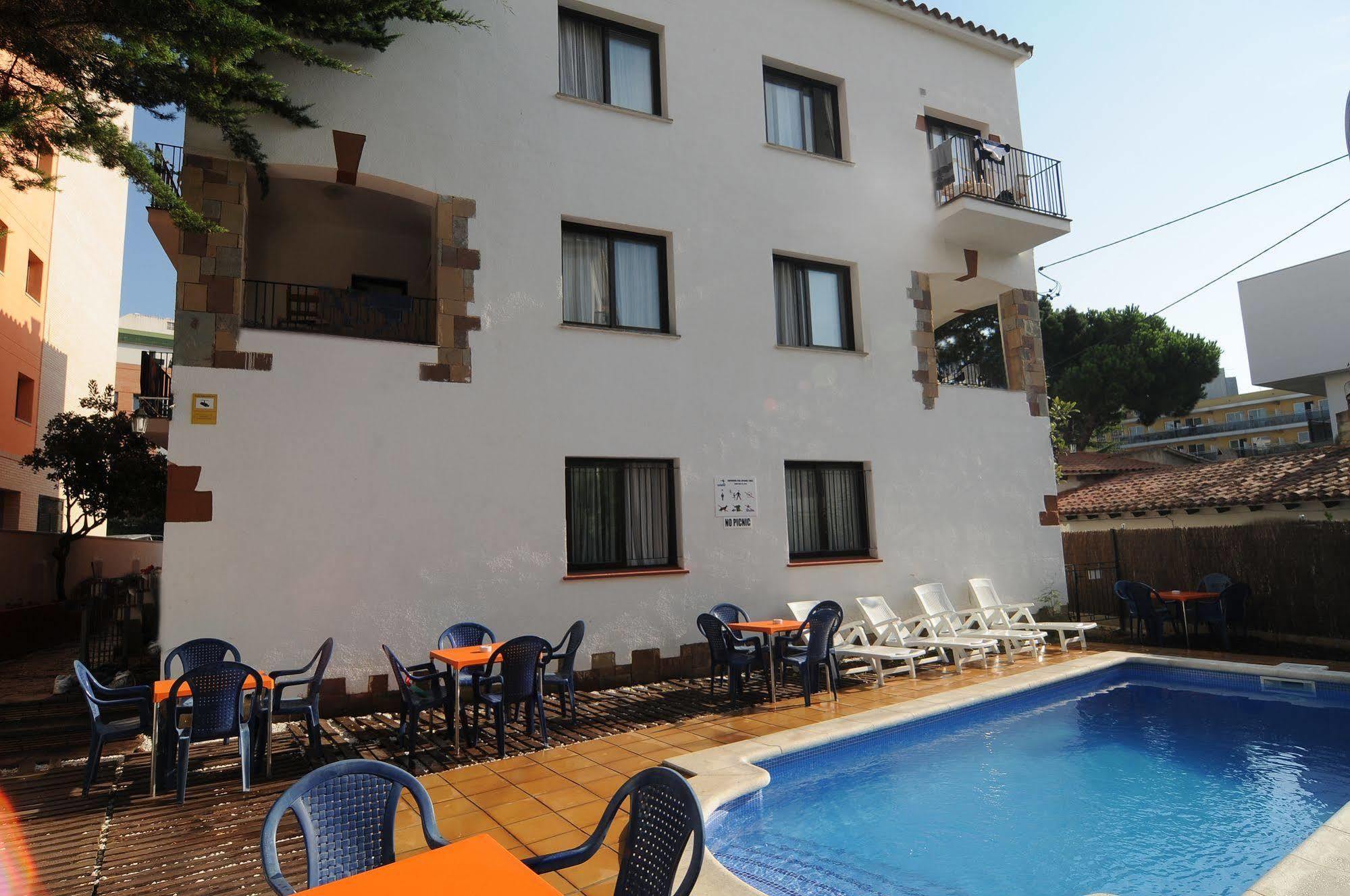 Apartamentos Ar Caribe Lloret de Mar Dış mekan fotoğraf