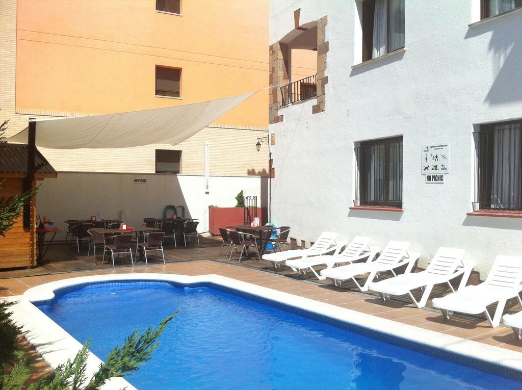 Apartamentos Ar Caribe Lloret de Mar Dış mekan fotoğraf