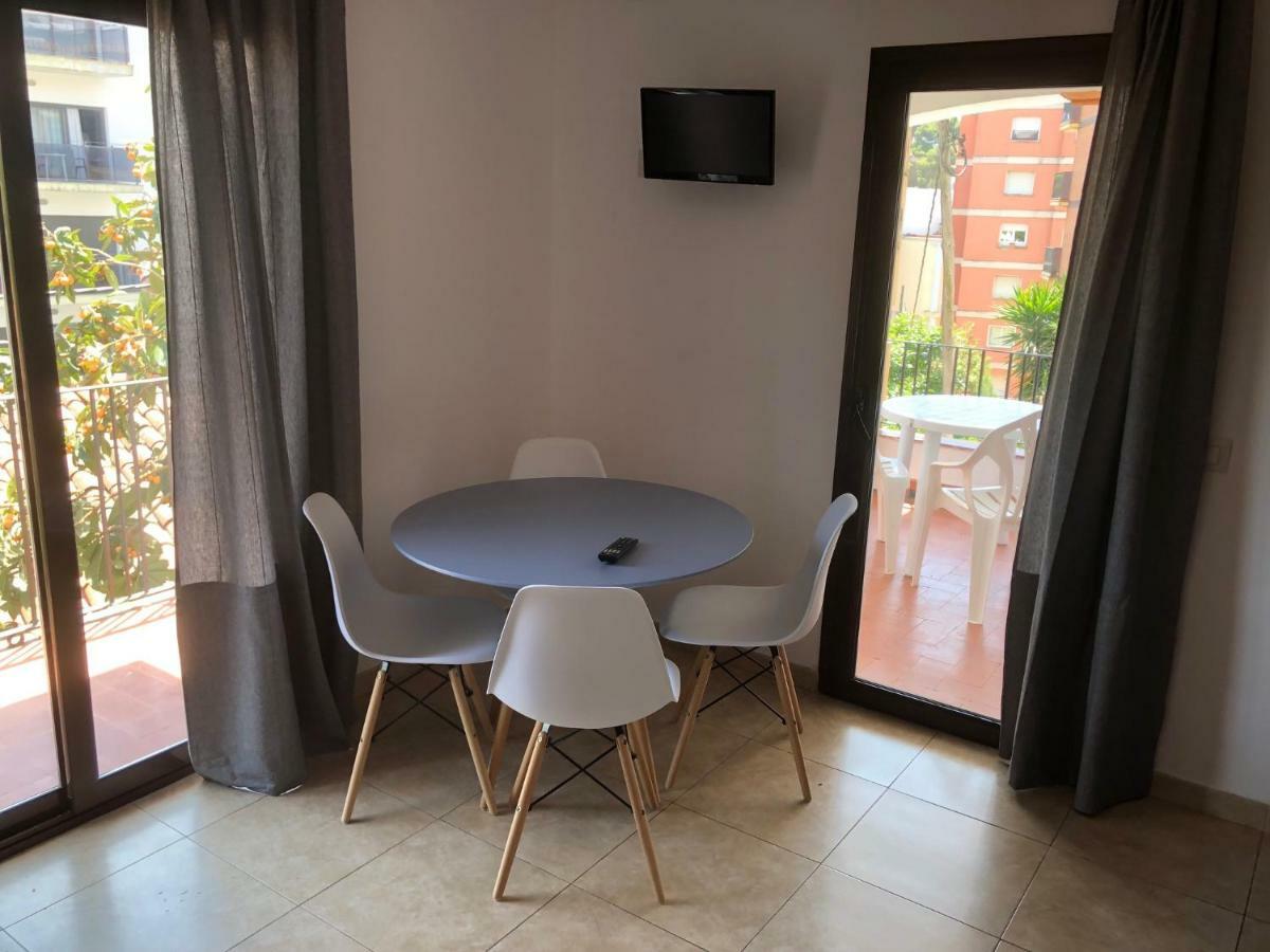 Apartamentos Ar Caribe Lloret de Mar Dış mekan fotoğraf